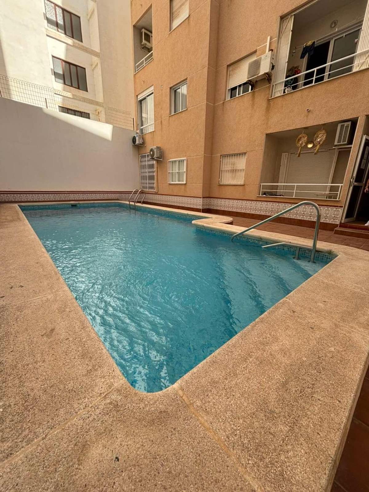 Eb By Zanis Lägenhet Torrevieja Exteriör bild